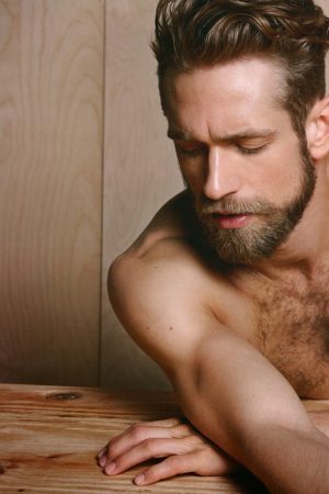 40 ans et conseiller financier, prêt pour une nuit torride Julien - rencontre-Gay-La Roche-sur-Yon